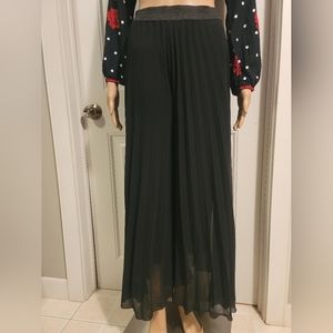 Butterscotch Black Pleated Culotte with Stretchy Waist